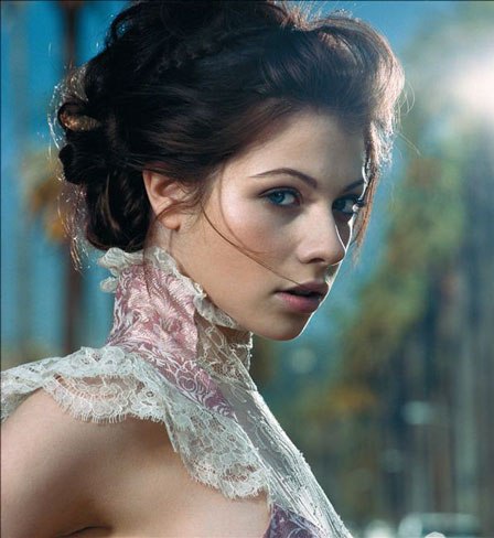 Michelle_Trachtenberg_-_Victorian